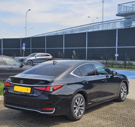 Lexus ES cena 150675 przebieg: 55000, rok produkcji 2020 z Warszawa małe 254